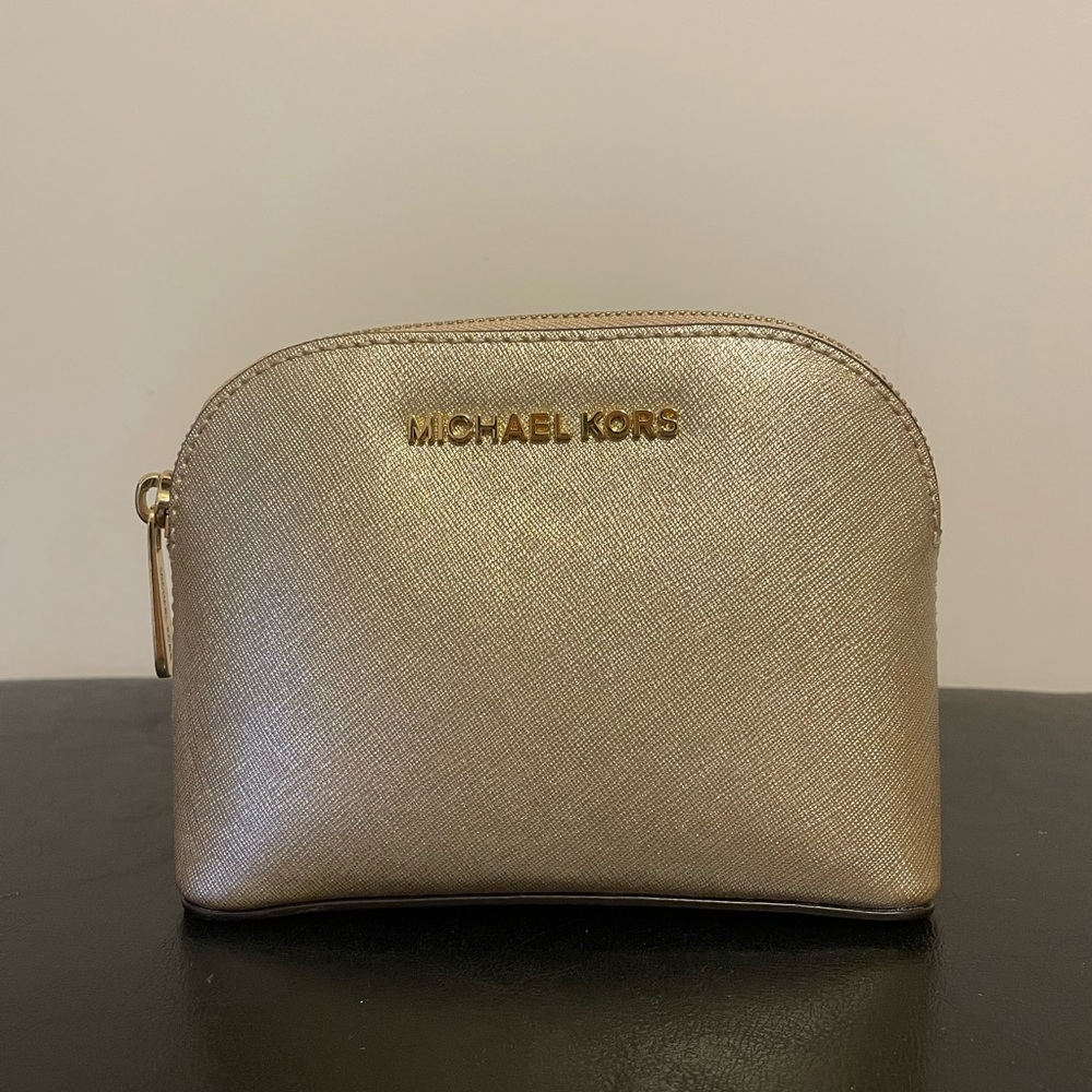 NWOT authentic Michael Kors pouch